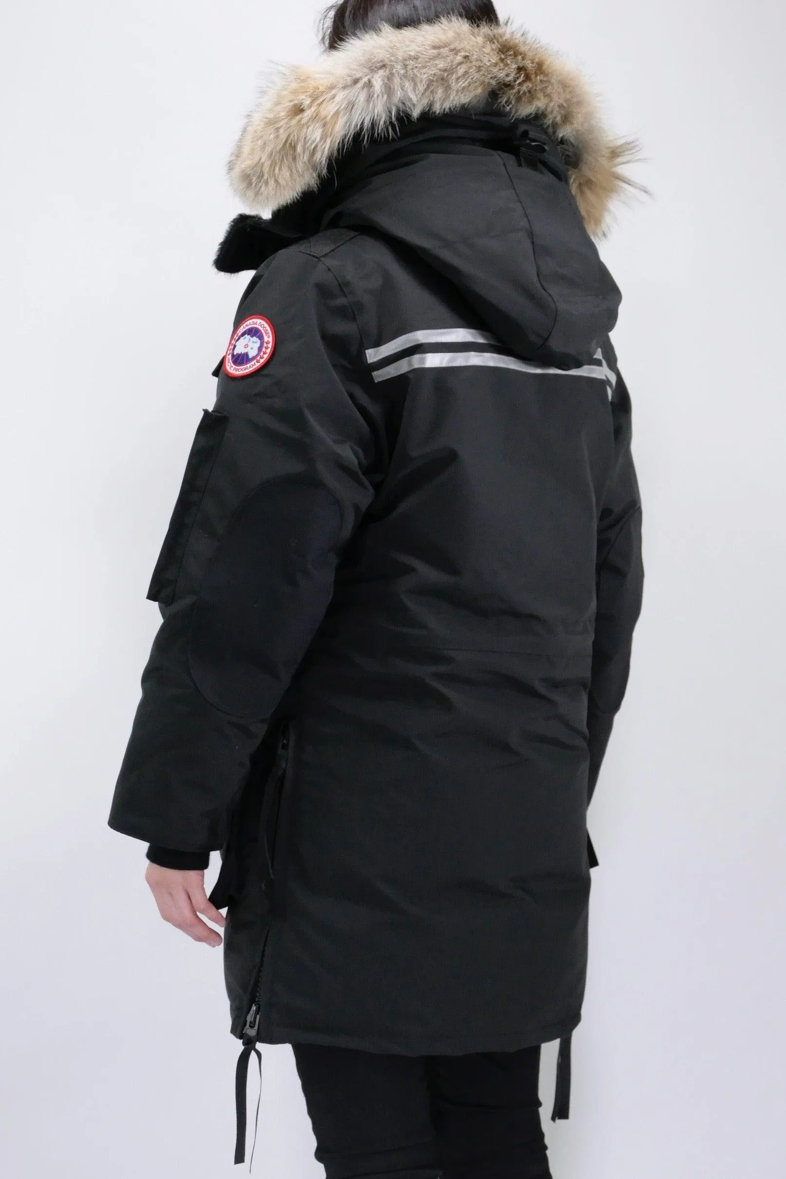 Canada Goose Womens Down *Parka Snow Mantra  - Black