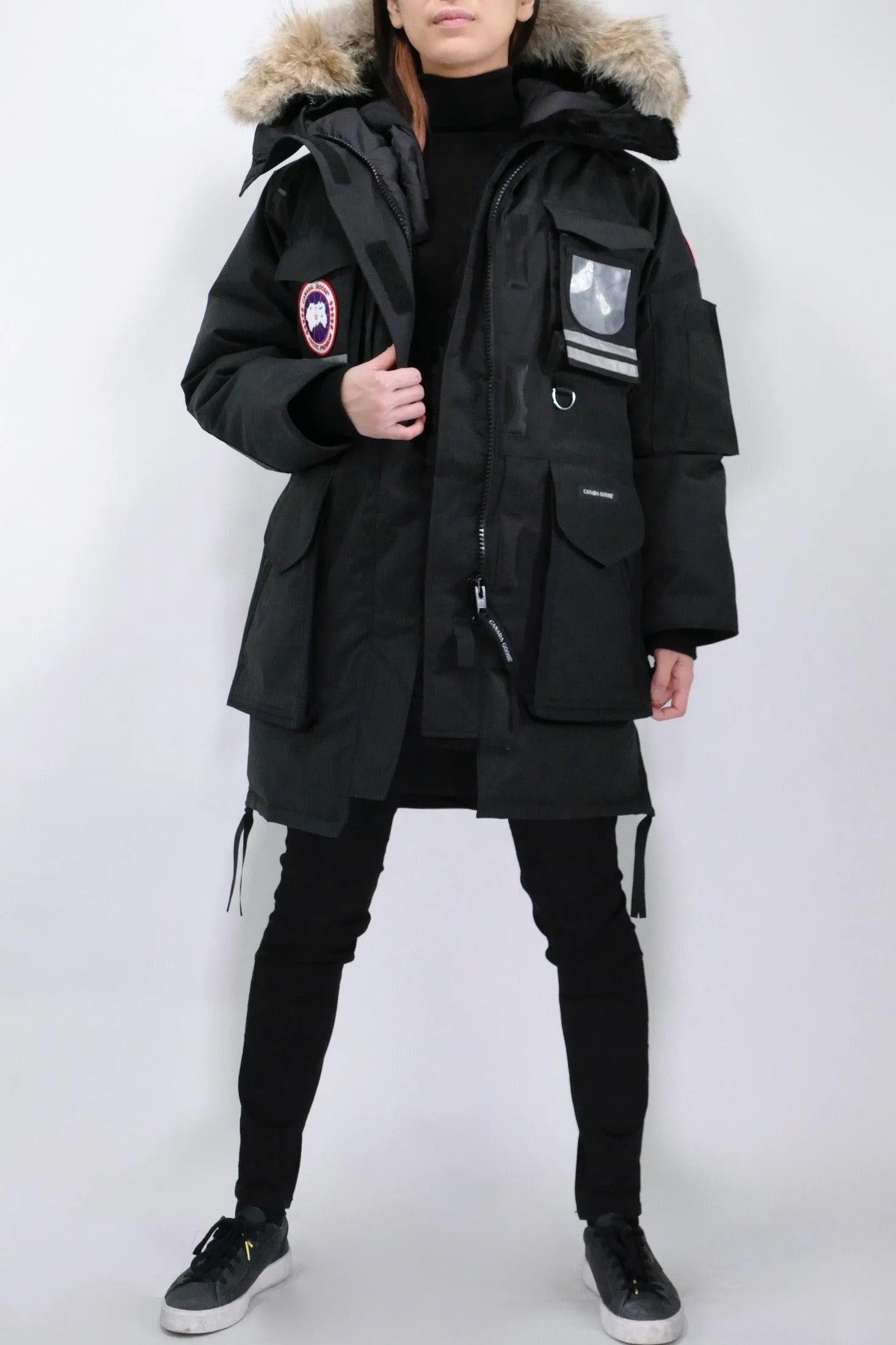 Canada Goose Womens Down *Parka Snow Mantra  - Black