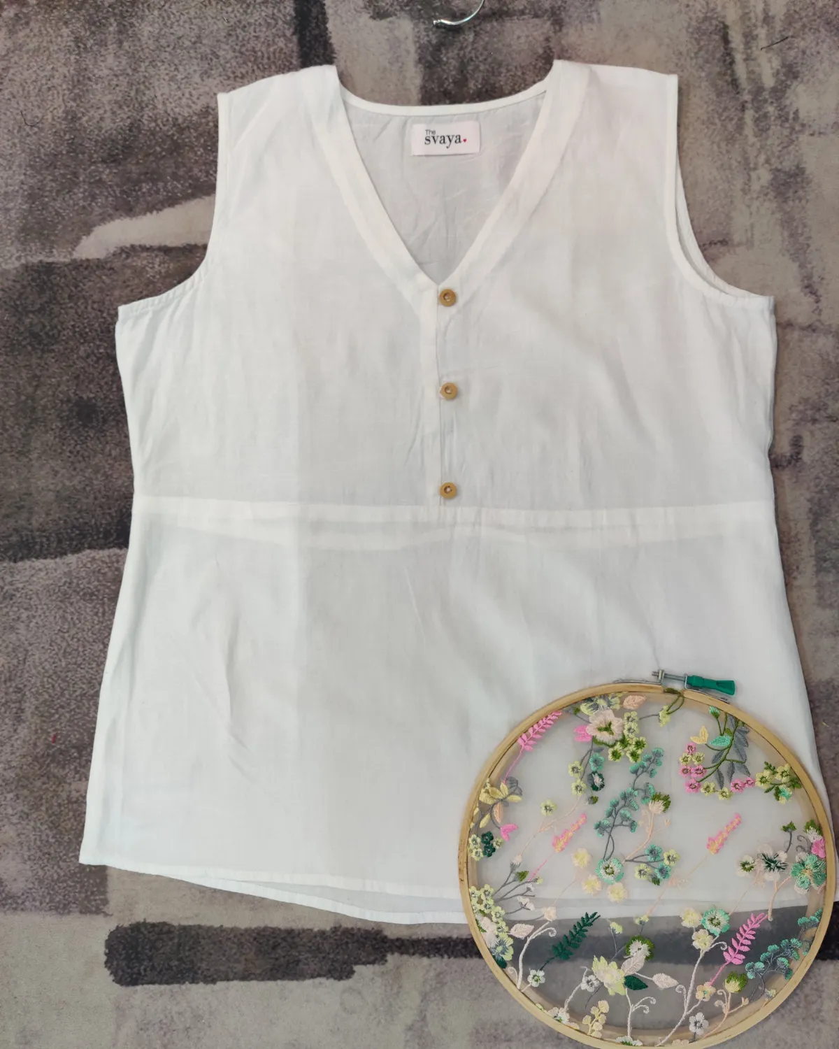 Casual White Sleeveless Top