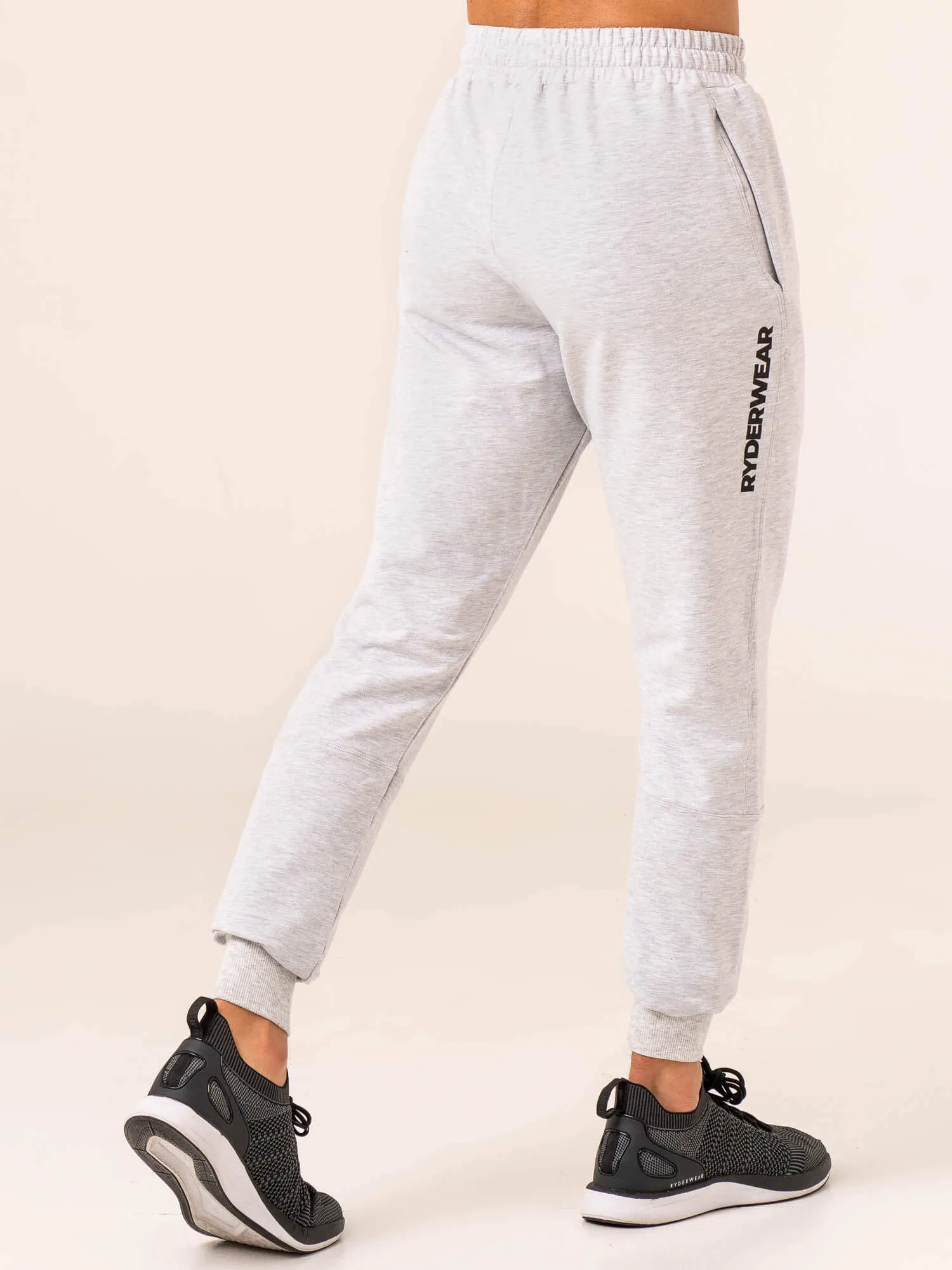 Emerge Track Pant - Snow Grey Marl