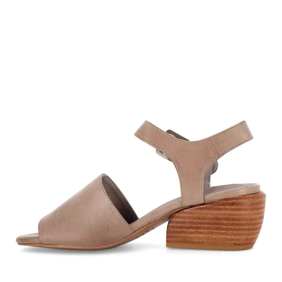 EMRIC - Warm Taupe Leather Shoes